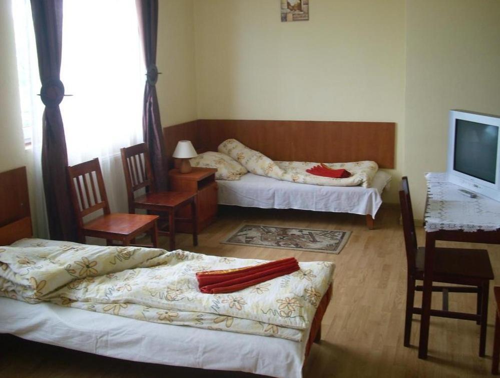 Zajazd Pulaskiego Konstancin-Jeziorna Esterno foto